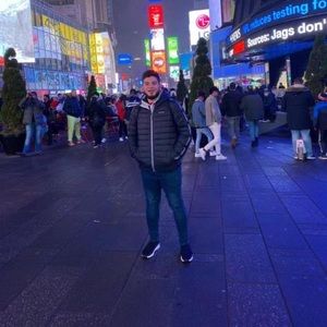 Meet your Posher, Javier